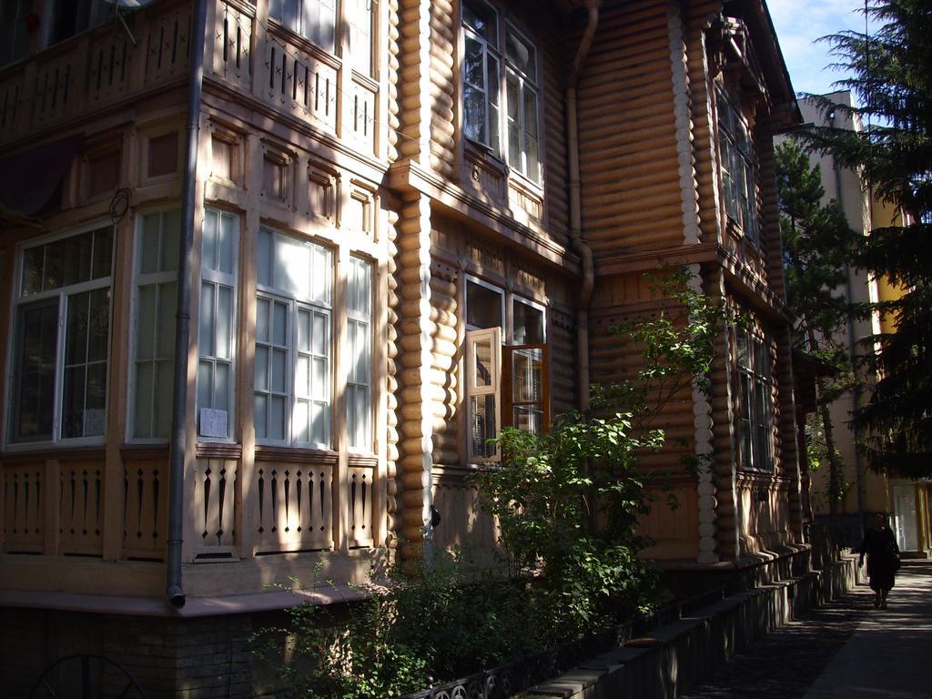 Old House Rustaveli Hotel Borzsomi Kültér fotó